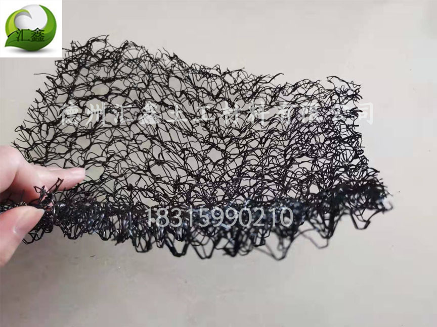 水土保護毯的性能特點(圖1) 水土保護毯的性能特點(圖1)