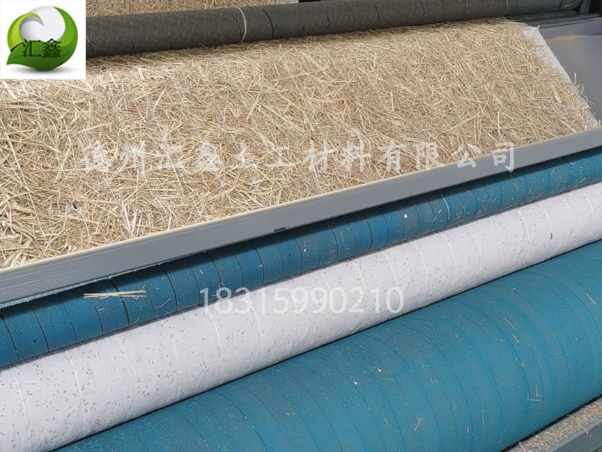 草毯的生產(chǎn)(圖2) 草毯的生產(chǎn)(圖2)